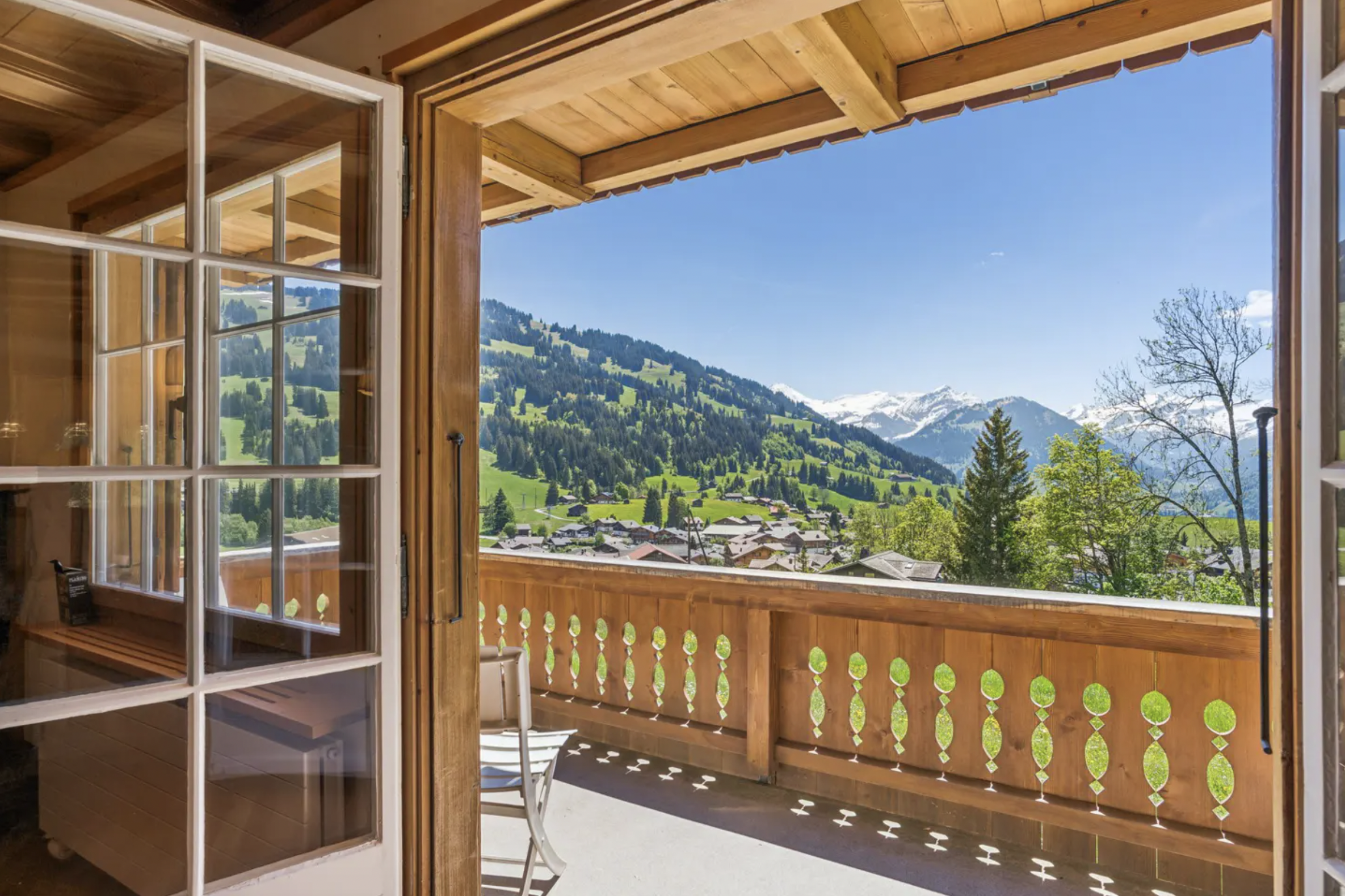 A Private Alpine Retreat with Panoramic Mountain Views